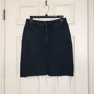 NYDJ Jean Dark Wash Skirt Raw Hem Size 2